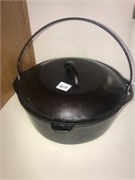 Iron covered dutch oven