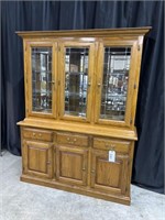 OAK CHINA CABINET WITH LEADED GLASS DOORS