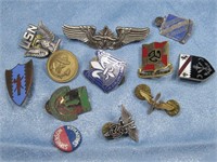 Lot Miscellaneous Vintage Pins & Badges