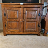 Oak TV Stand/Cabinet