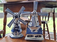 2 Blue Delft Windmills