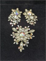 Lovely 1960s Judy Lee Floral Gem Brooch With
