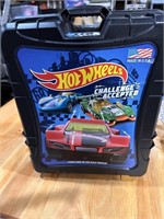 Tons of Hot wheels with rolling case