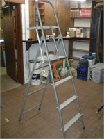 5 Foot Metal Step Ladder