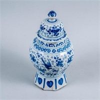 17TH CENTURY COVERED DELFT URN