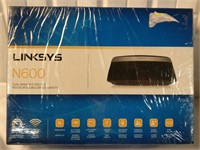 New Linksys N600 Dual Band Wi-Fi Router - E2500