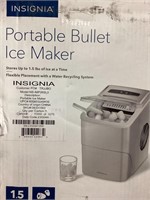 Insignia 26lb Countertop Ice Maker Silver