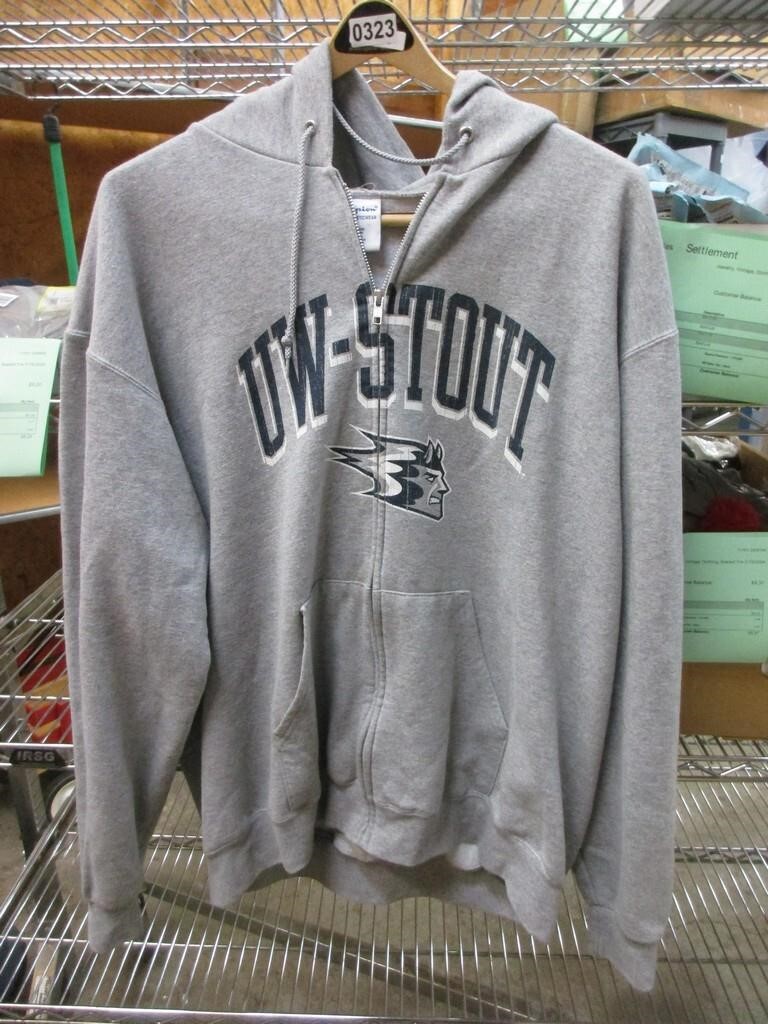 Champion XL. Zip up hoodie UW-STOUT