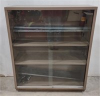 (Z) Metal 2-Shelf Showcase (42"x34.5"x12.5")