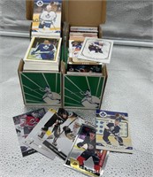 Assorted hockey cards