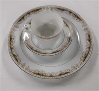 Queen Anne Signature Collection Select Fine China