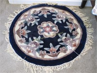 30 Inch Round Accent Rug