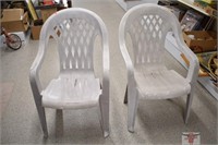 2 Patio Chairs *LYR