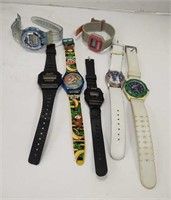 Lot of 7 plastic watches