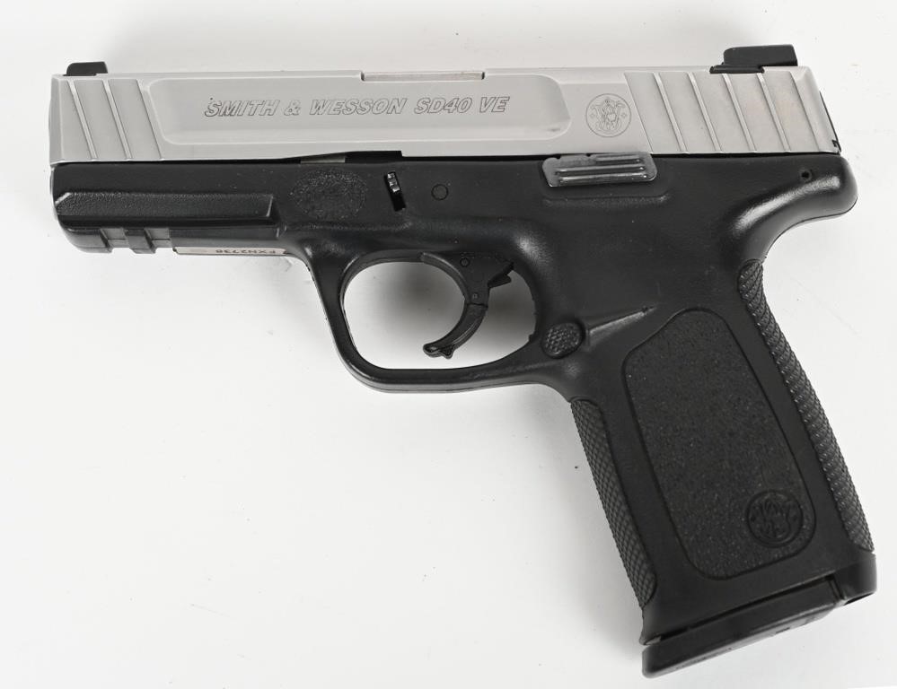 SMITH & WESSON MODEL SD40 VE SEMI AUTO PISTOL