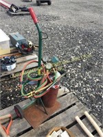 WELDING CART W/ ACETYLENE TANK & GAUGES