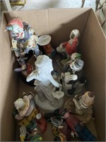 Collectible clown figurines