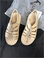 Size 8 Foam Sandals