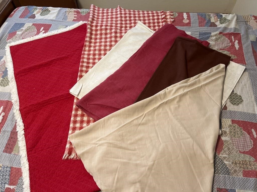 Assorted linens
