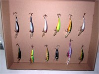 12 assorted lures (12X)