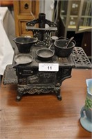 ANTIQUE MERCHANT CAST IRON SALESMAN SAMPLE STOVE