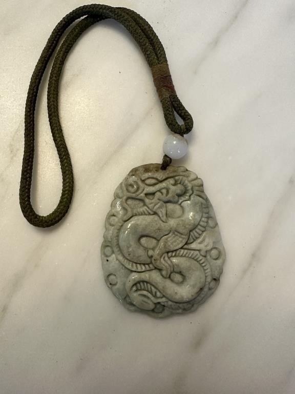 CHINESE JADE DRAGON PENDANT NOTE