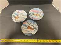 Decorative small plates