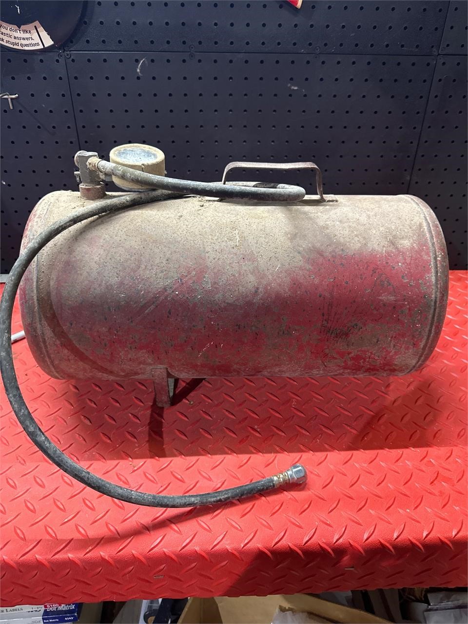 Air tank with hose