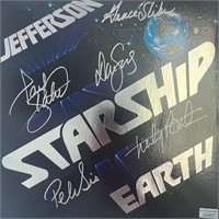 Jefferson Starship Earth signed album. GFA Authent