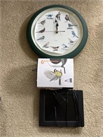 Bird clock, birdfeeder, & digital picture frame