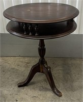 ROUND WOOD TABLE