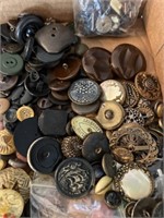 Flat of Assorted Buttons