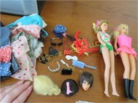 vintage barbie dolls w clothing accessories head