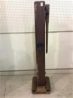 Very Primitive Wood Well Pump (4 Ft.. 6 In Tall)