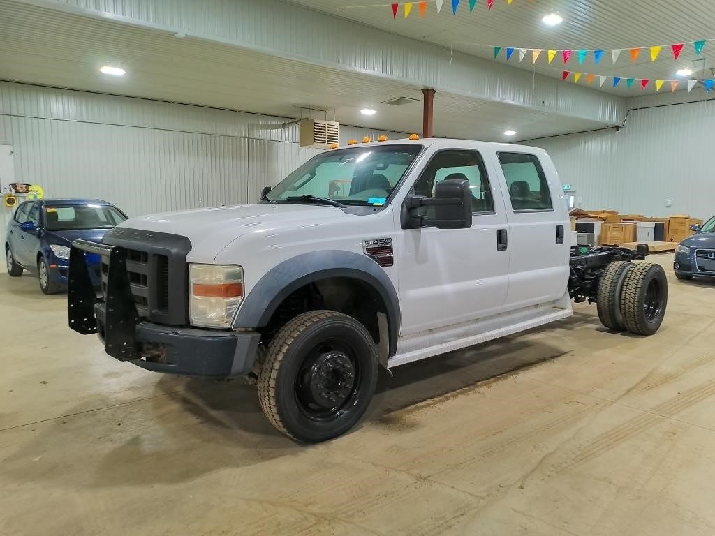 2008 Ford F450 XL SD Cab & Chassis