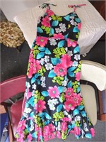 Vintage floral dress size 14 by Hovland Swanson