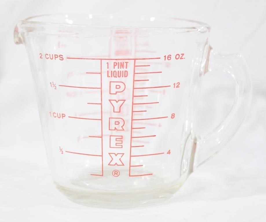 Vintage Pyrex Glass Measuring Cup