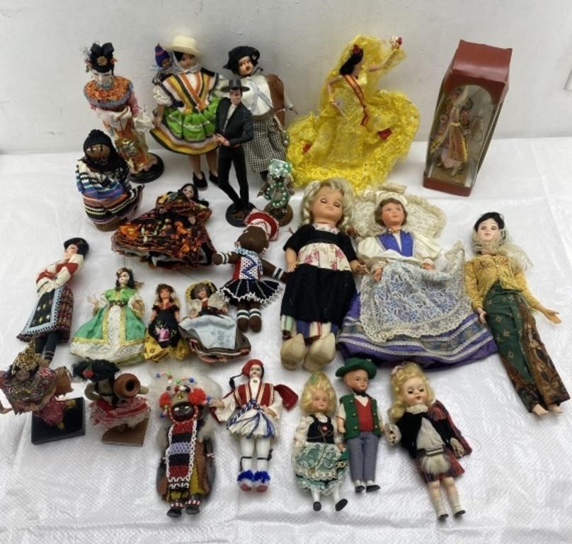 Vintage dolls from different countries