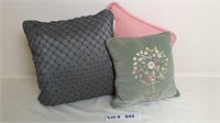 THROW PILLOWS