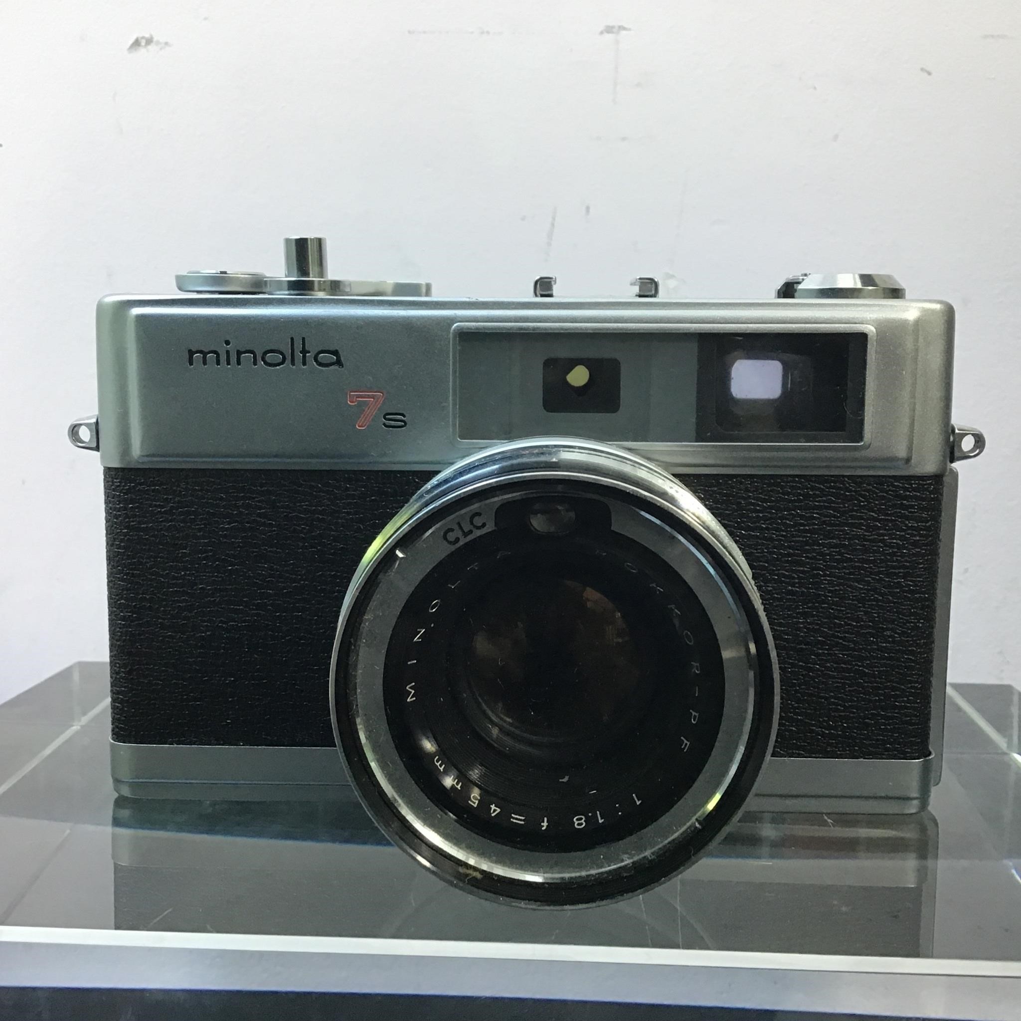 VINTAGE MINOLTA CAMERA