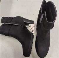 Women's Wide Boots Chunky Heel Ankle Strap