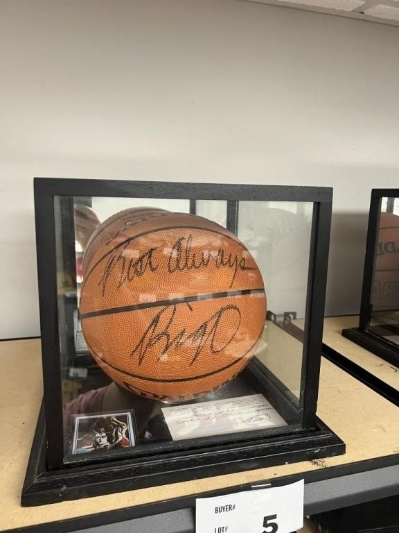 SIGNED OSCAR ROBERTSON BASKET BALL WITH COA