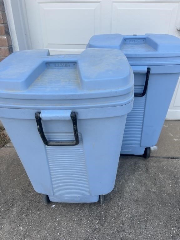 (2) Plastic Trash Cans with Wheels