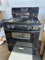 Kenmore Gas stove/oven w/ burners