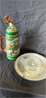 Serving dish and Holland mold stein