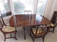 Duncan Phyfe drop leaf table & 4 lyre back chairs
