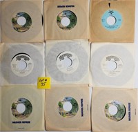 Collections of 45 rpms, including CW McCall Convoy