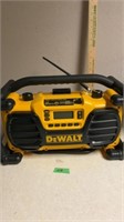 Dewalt work site Charger/radio