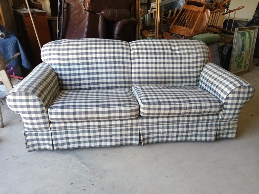 Broyhill 84" fabric sofa