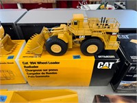 CAT 994 Wheel Loader 1:50 Scale w/box